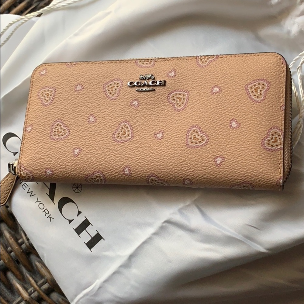 Coach heart print large wallet Brand New w/tags